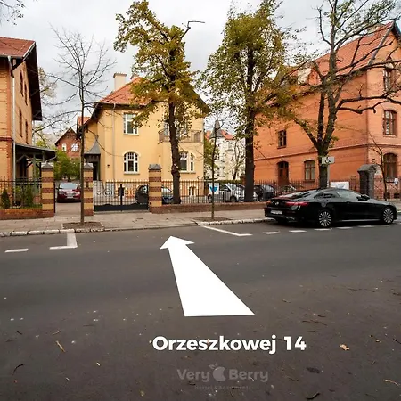 Apartment Very Berry - Orzeszkowej 14 - Mtp Apartment, Parking, Check In 24h Poznan